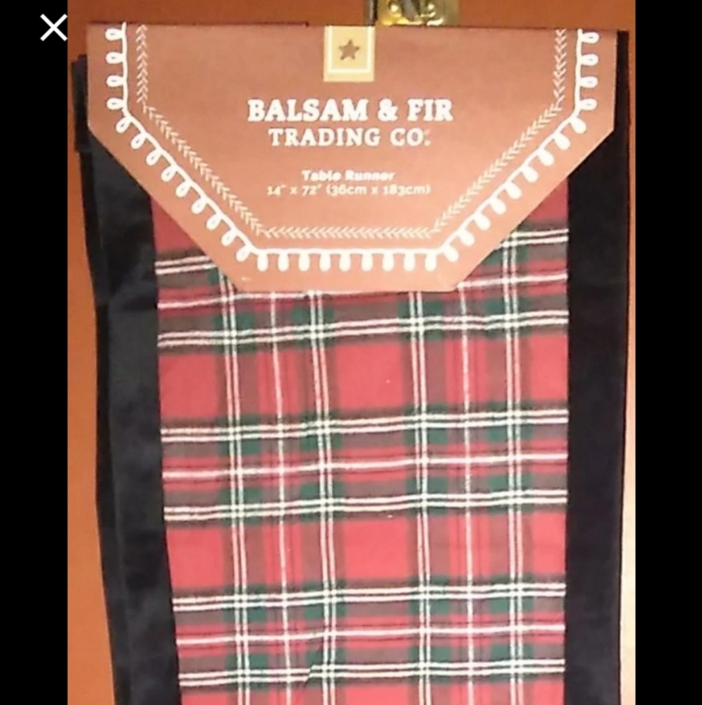 Balsam & Fir .and.r45on o table runner